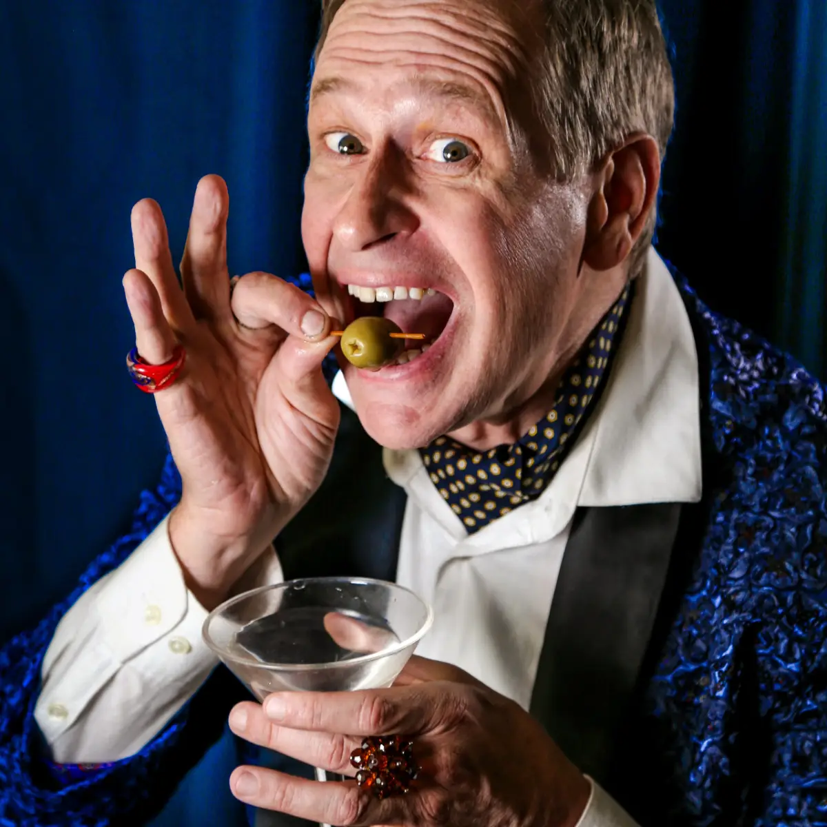 Scott Thompson is Buddy Cole in The Last Gloryhole